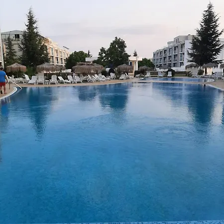 Atlantis 8016 Апартамент *